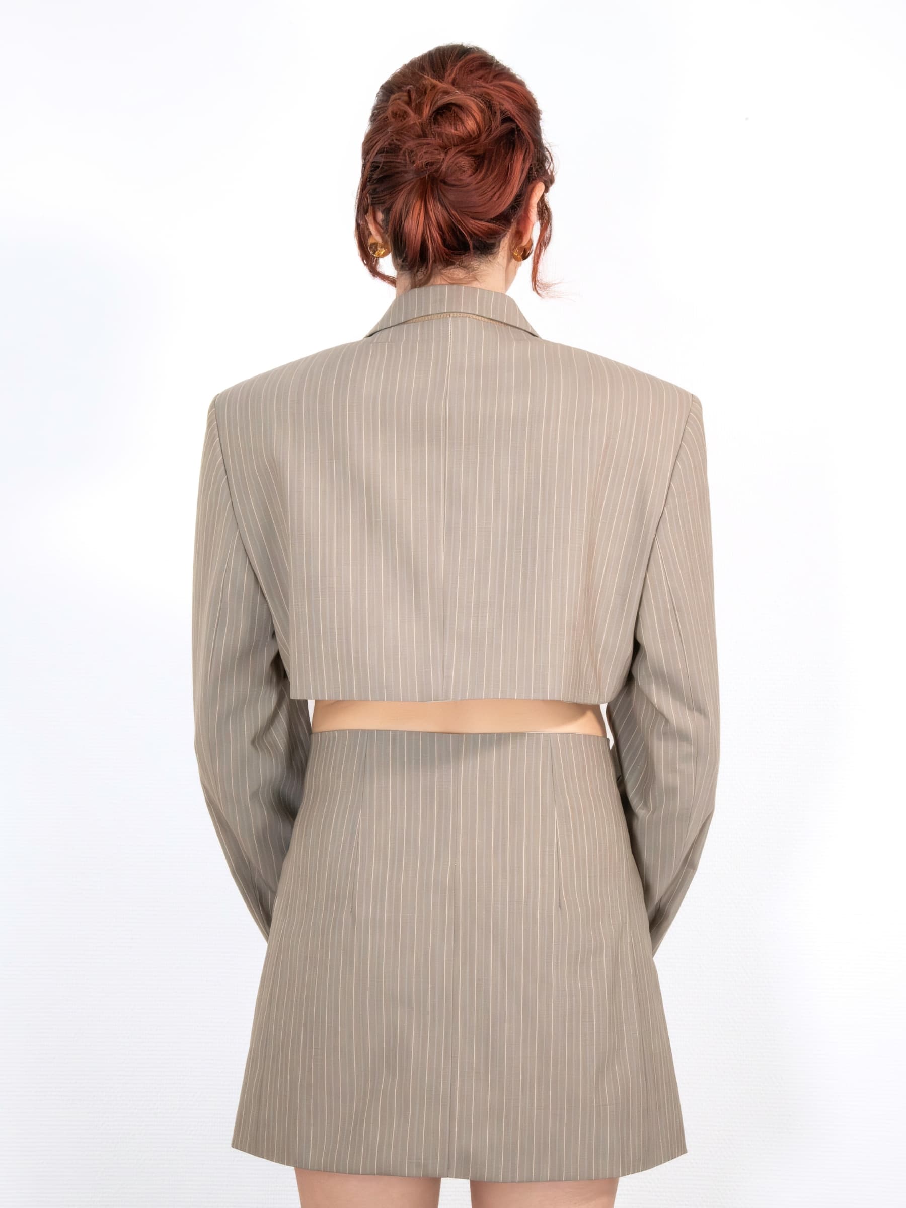 El traje de falda
