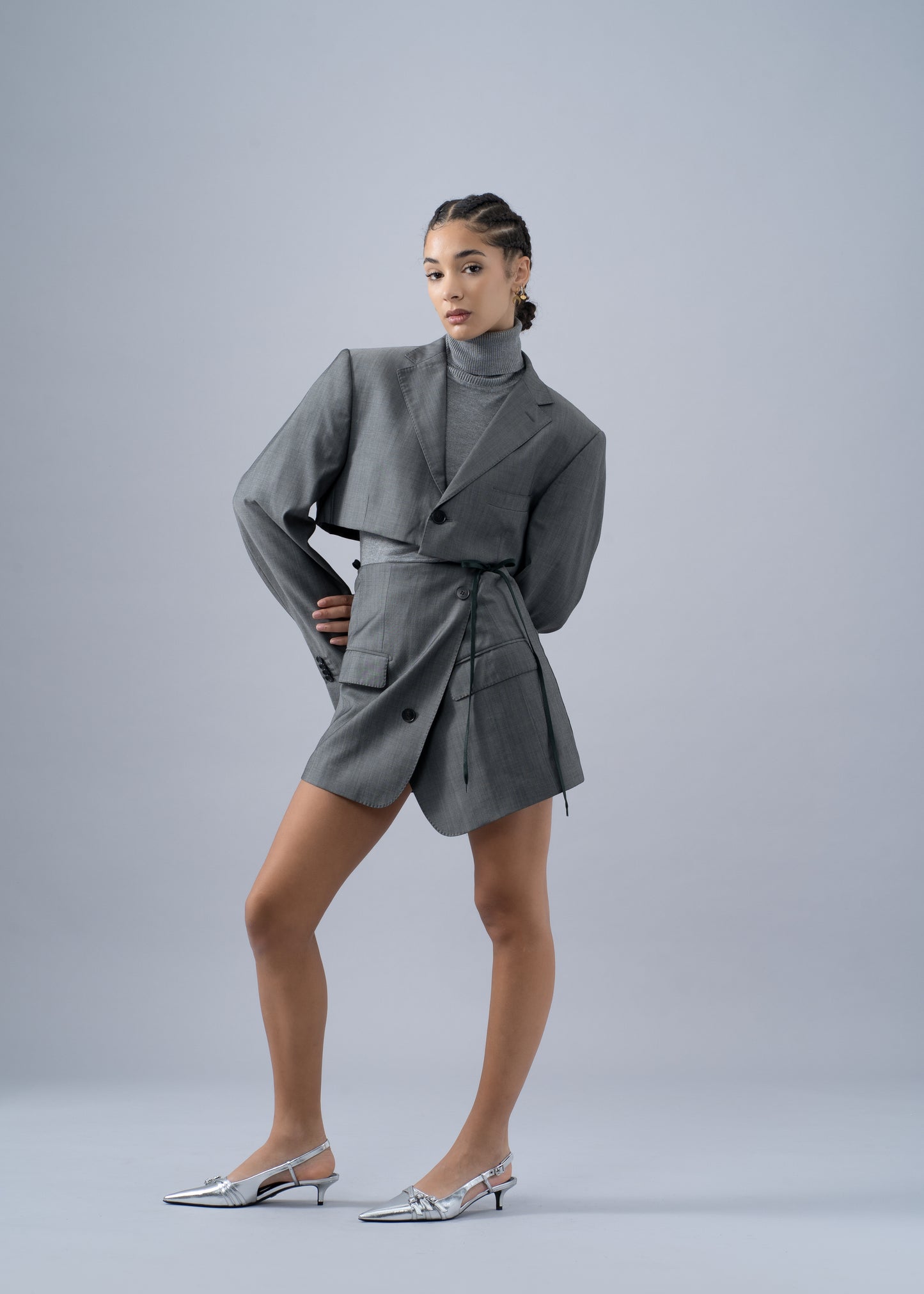 Tailleur jupe à lacets